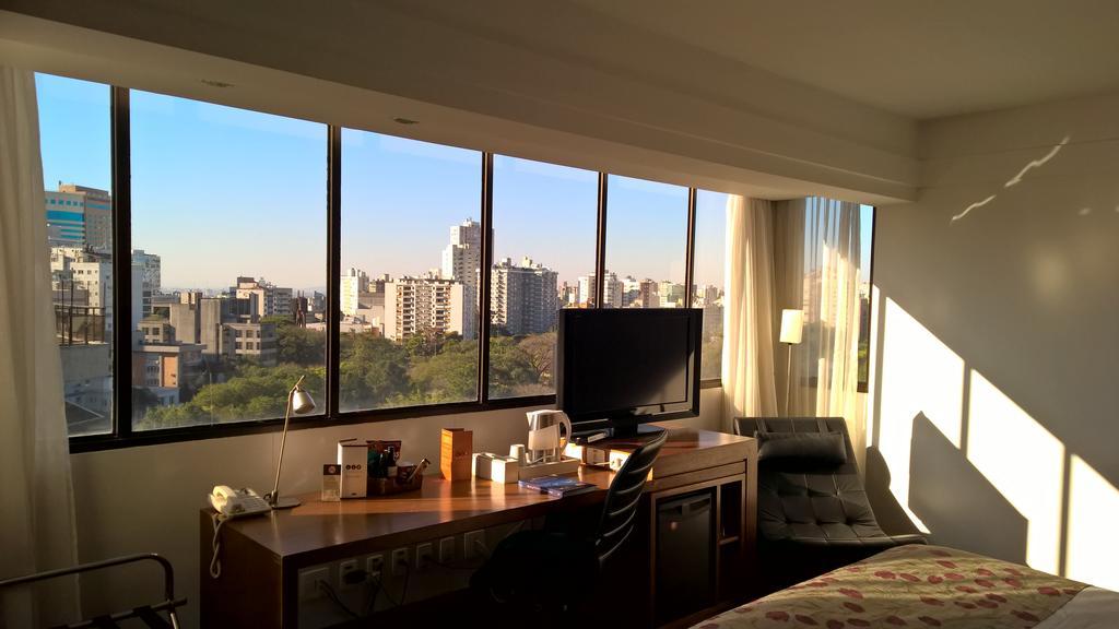 Quality Porto Alegre Hotel Exterior photo